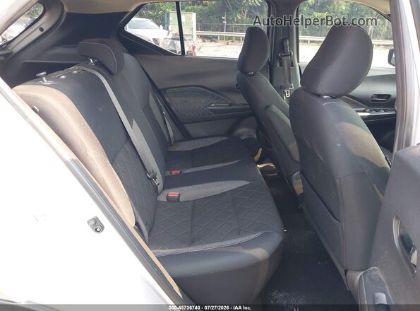 3N1CP5CU3JL538848 2018 NISSAN KICKS Silver VIN կոդի պիտակի տեսք