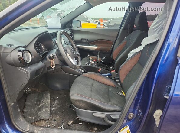 3N1CP5CU3JL545153 2018 NISSAN KICKS Blue Widok wnętrza z przodu