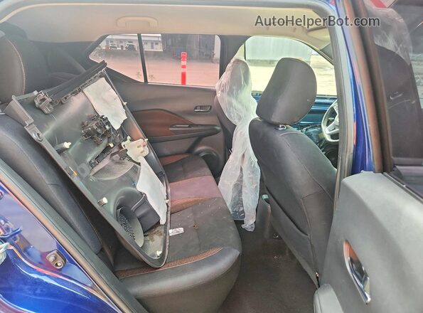 3N1CP5CU3JL545153 2018 NISSAN KICKS Blue Widok tylnych siedzeń