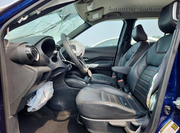 3N1CP5CU3KL532677 2019 NISSAN KICKS Blue Вид салону спереду