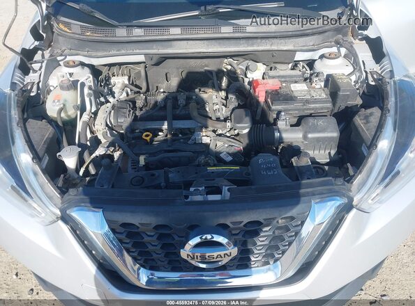 3N1CP5CU3KL534056 2019 NISSAN KICKS Silver Rear view