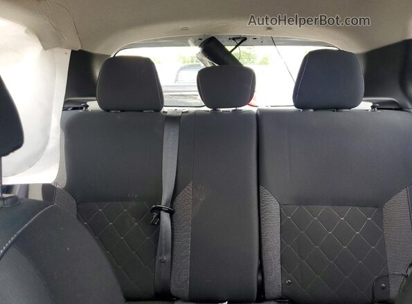 3N1CP5CU3KL558504 2019 NISSAN KICKS White უკანა სავარძლების ხედი