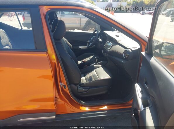 3N1CP5CU4JL506328 2018 NISSAN KICKS Orange Widok wnętrza z przodu