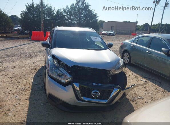 3N1CP5CU4JL516079 2018 NISSAN KICKS Silver Widok zestawu wskaźników