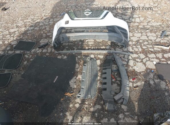 3N1CP5CU4JL517281 2018 NISSAN KICKS White ხელსაწყოთა პანელის ხედი