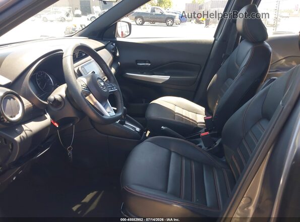 3N1CP5CU4JL537062 2018 NISSAN KICKS Gray Սալոնի դիմացի տեսք
