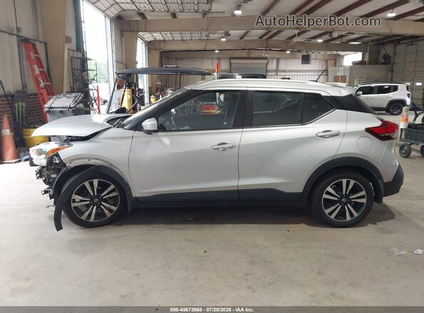 3N1CP5CU4JL539684 2018 NISSAN KICKS Silver 