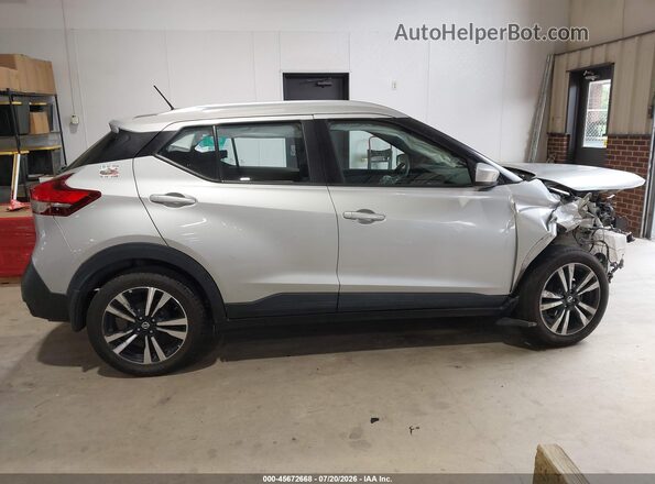 3N1CP5CU4JL539684 2018 NISSAN KICKS Silver Vista interior de 360 grados