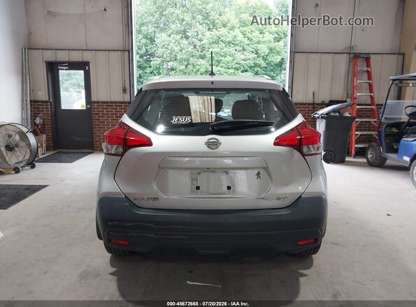 3N1CP5CU4JL539684 2018 NISSAN KICKS Silver 