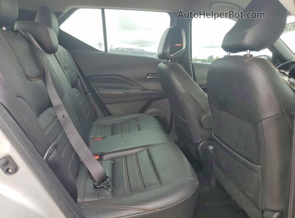 3N1CP5CU4KL511112 2019 NISSAN KICKS Silver Rear seats view