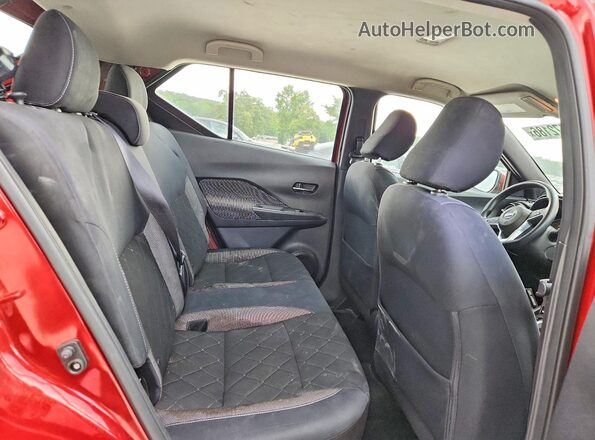 3N1CP5CU5JL531934 2018 NISSAN KICKS Red უკანა სალონის ხედი