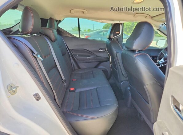 3N1CP5CU5JL536681 2018 NISSAN KICKS White უკანა სავარძლების ხედი