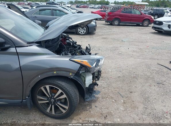 3N1CP5CU5KL516383 2019 NISSAN KICKS Gray Front view