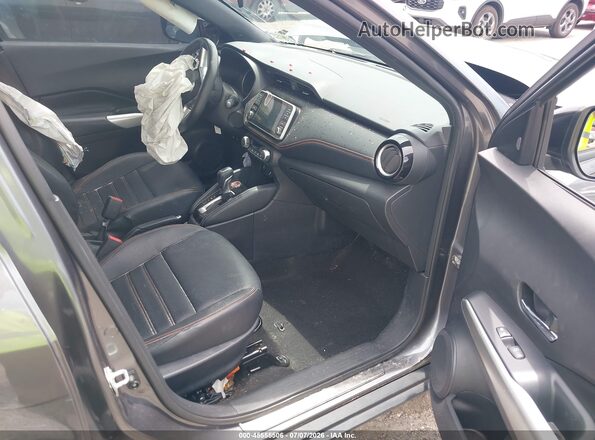 3N1CP5CU5KL516383 2019 NISSAN KICKS Gray Front interior view