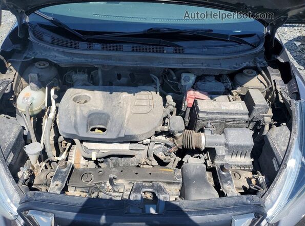3N1CP5CU5KL524211 2019 NISSAN KICKS Gray Vista interior trasera
