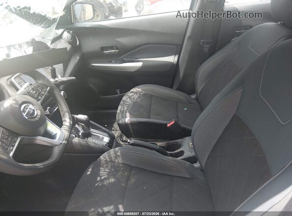 3N1CP5CU5KL559024 2019 NISSAN KICKS Gray Widok wnętrza z przodu