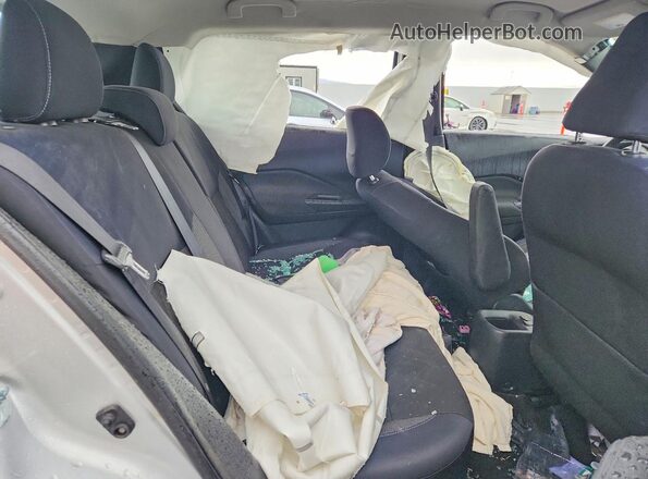 3N1CP5CU6JL522756 2018 NISSAN KICKS Silver Սալոնի հետևի տեսք