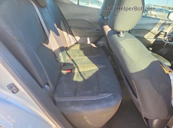 3N1CP5CU6KL483460 2019 NISSAN KICKS Silver Vista de los asientos traseros