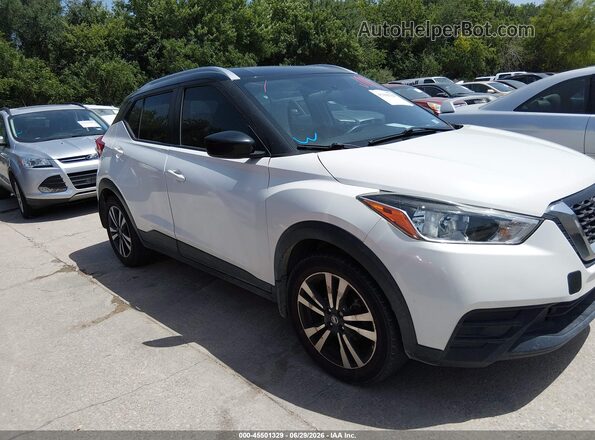 3N1CP5CU6KL517302 2019 NISSAN KICKS White Вид задньої частини салону