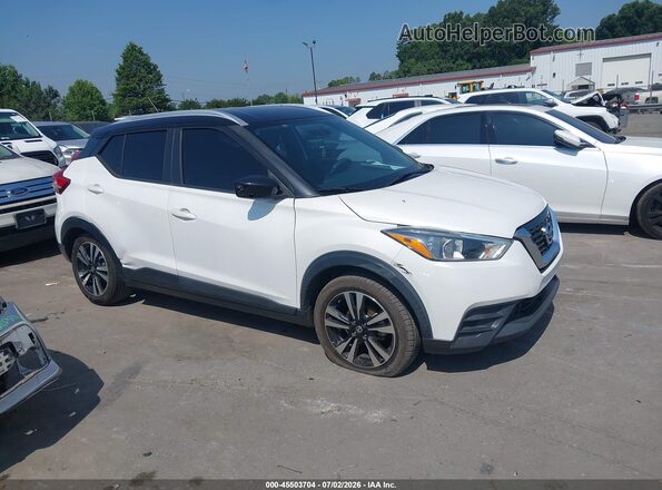 3N1CP5CU6KL550218 2019 NISSAN KICKS White Вид задньої частини салону