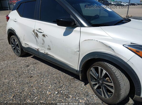 3N1CP5CU6KL566435 2019 NISSAN KICKS White 