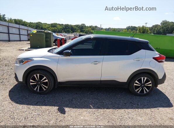 3N1CP5CU6KL566435 2019 NISSAN KICKS White 