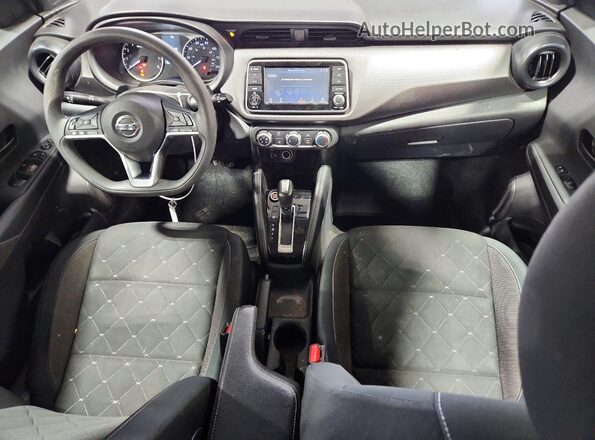 3N1CP5CU6KL569142 2019 NISSAN KICKS Silver Dashboard view