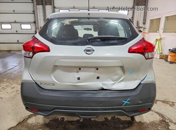 3N1CP5CU6KL569142 2019 NISSAN KICKS Silver Rear view