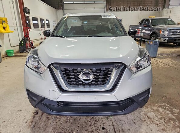 3N1CP5CU6KL569142 2019 NISSAN KICKS Silver Front view