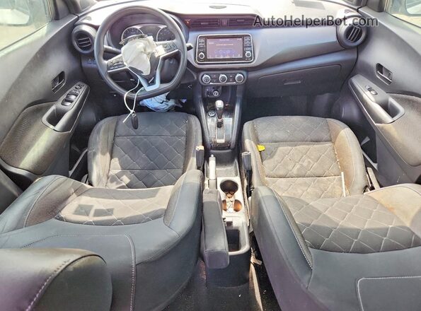 3N1CP5CU7JL530705 2018 NISSAN KICKS White Вид панелі приладів