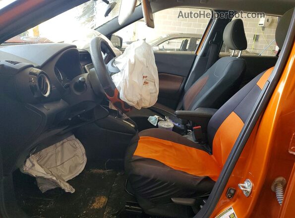 3N1CP5CU7KL566735 2019 NISSAN KICKS Orange Вид салону спереду