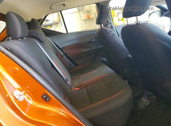 3N1CP5CU7KL566735 2019 NISSAN KICKS Orange Вид задньої частини салону