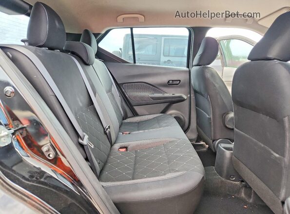 3N1CP5CU8JL523973 2018 NISSAN KICKS Black Вид задньої частини салону