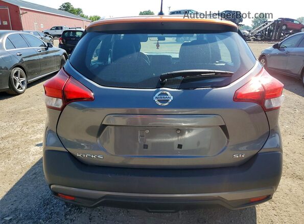 3N1CP5CU8JL529708 2018 NISSAN KICKS Gray უკანა ხედი