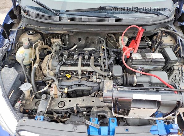 3N1CP5CU8KL502705 2019 NISSAN KICKS Blue Вид задньої частини салону