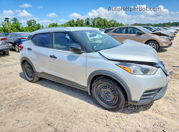 3N1CP5CU8KL518953 2019 NISSAN KICKS Серебряный Передняя правая четверть