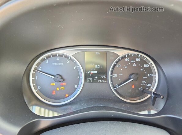 3N1CP5CU8KL518953 2019 NISSAN KICKS Серебряный Вид щитка приборов
