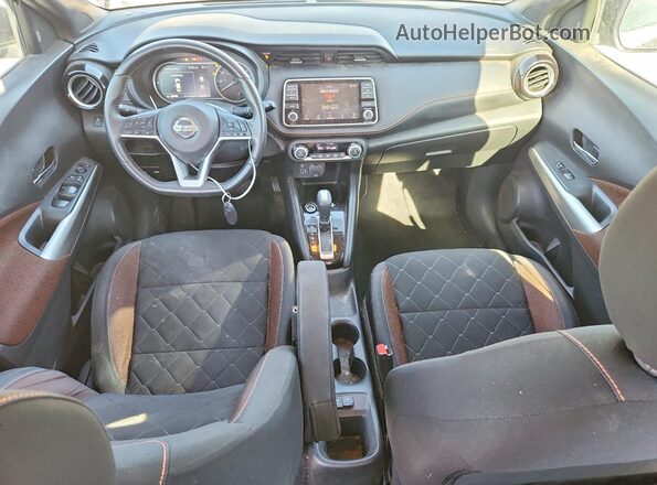 3N1CP5CU8KL523358 2019 NISSAN KICKS Черный Вид панели приборов