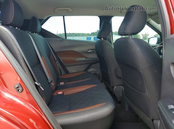 3N1CP5CU9JL502131 2018 NISSAN KICKS Red Vista interior trasera