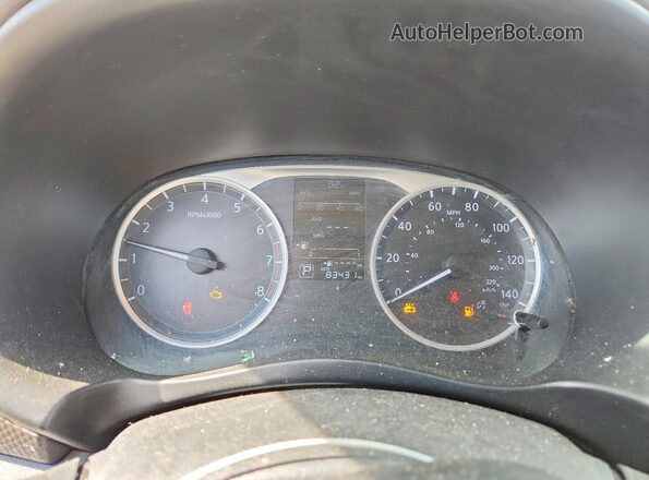 3N1CP5CU9JL530429 2018 NISSAN KICKS White Սարքավորումների վահանակի տեսք