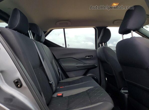 3N1CP5CU9KL520632 2019 NISSAN KICKS Gray უკანა სალონის ხედი