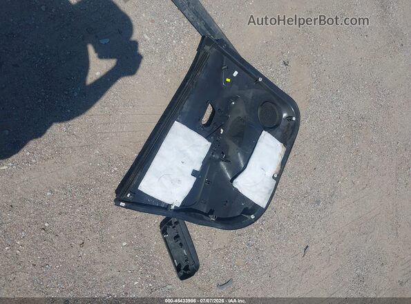 3N1CP5CU9KL533879 2019 NISSAN KICKS Gray Dashboard view