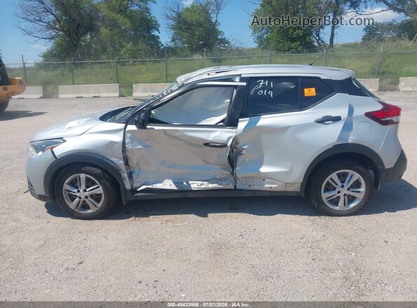 3N1CP5CU9KL533879 2019 NISSAN KICKS Gray 360 interior view