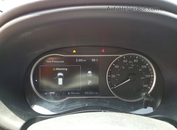 3N1CP5CU9KL551797 2019 NISSAN KICKS Красный Вид щитка приборов