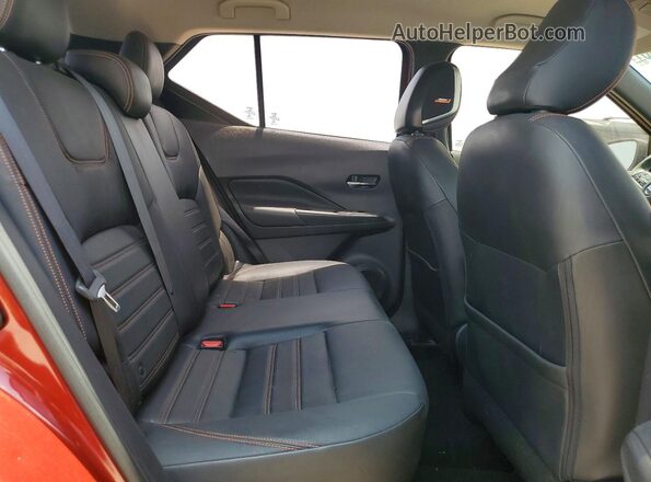 3N1CP5CU9KL551797 2019 NISSAN KICKS Красный Вид задней части салона