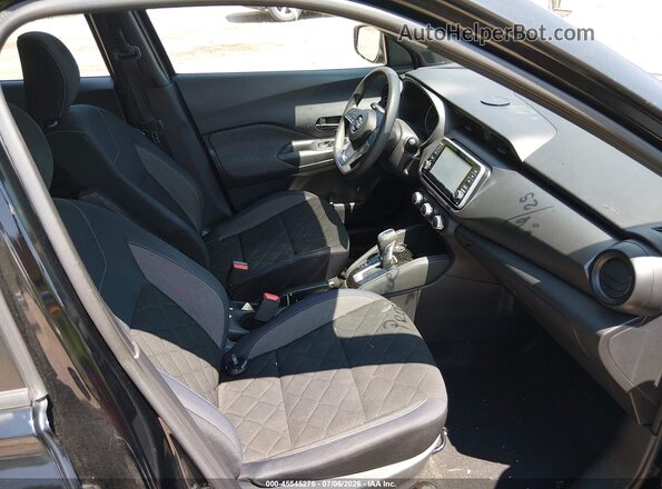 3N1CP5CUXJL518175 2018 NISSAN KICKS Черный Вид салона спереди