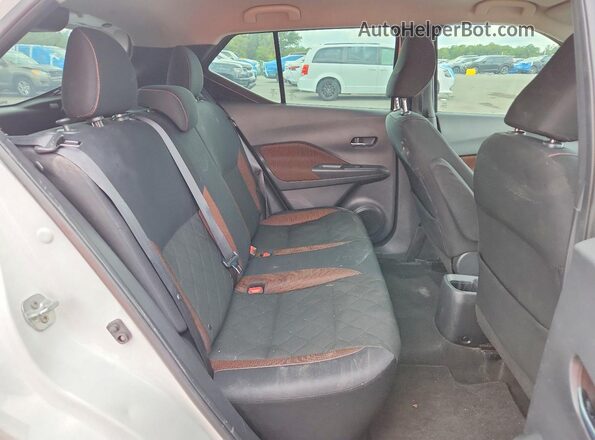 3N1CP5CUXJL525434 2018 NISSAN KICKS White უკანა სალონის ხედი