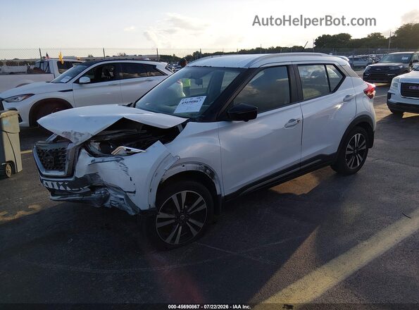 3N1CP5CUXJL535705 2018 NISSAN KICKS White Przód lewy