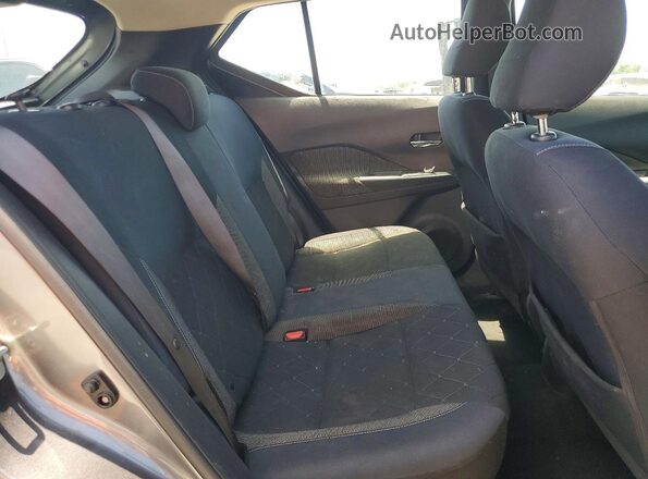3N1CP5CUXJL542363 2018 NISSAN KICKS Gray Vista de los asientos traseros