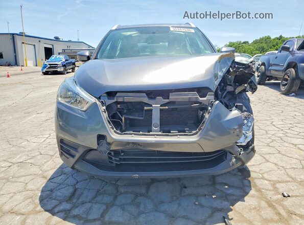 3N1CP5CUXJL542363 2018 NISSAN KICKS Gray Vista frontal